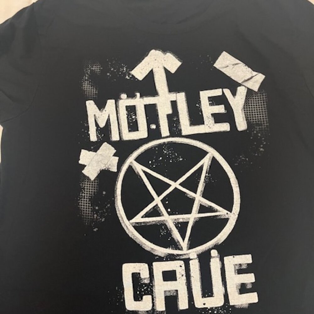 Authentic Motley Crue Concert T-Shirt – Wembley Stadium July 1, 2023 – Size L